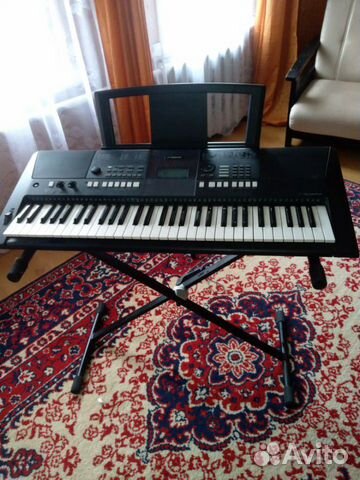 Синтезатор Yamaha PSR E423 Синтезатор Yamaha PSR E423