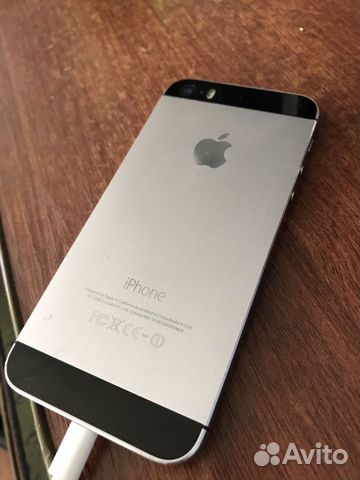 Телефон iPhone 5s 16Gb Телефон iPhone 5s 16Gb
