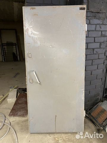 Дверь бронированная металлическая