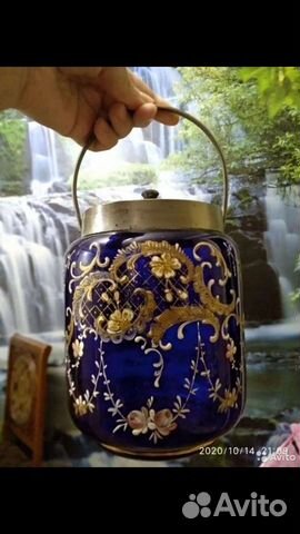 Старинная бисквитница