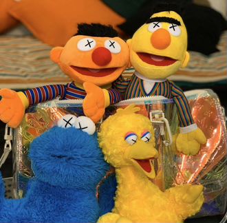 Kaws Uniqlo комплект из пяти игрушек