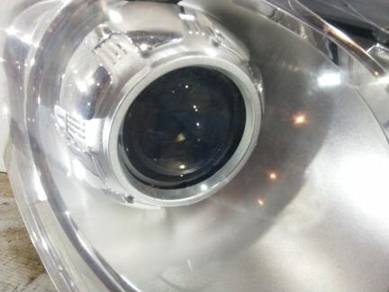 Фара передняя правая Volkswagen Touran