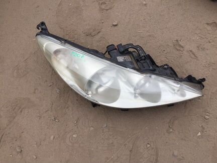 Фара правая Peugeot 207 2007