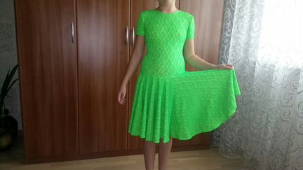 Рейтинговое платье на девочку разм 146-152