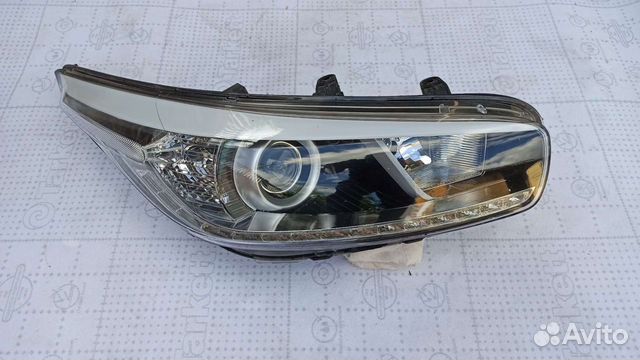 Фара ксенон правая Kia ceed 2 12-18г