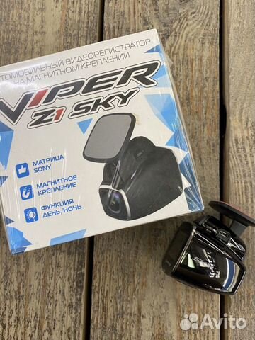 Автомобильный видеорегистратор Viper Z1 Sky