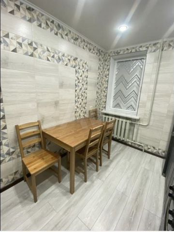 2-к. квартира, 52 м², 1/5 эт.