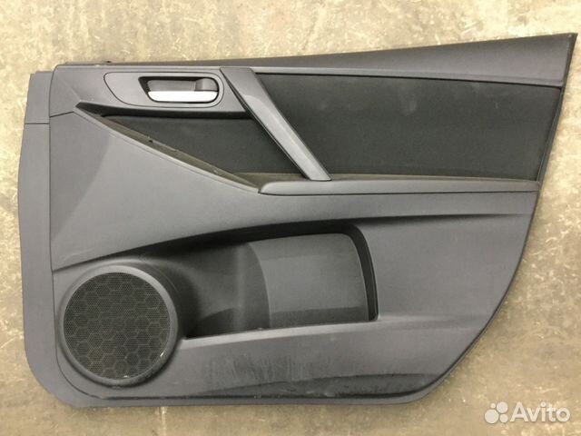 Обшивка двери передней правой Мазда 3 (BL)