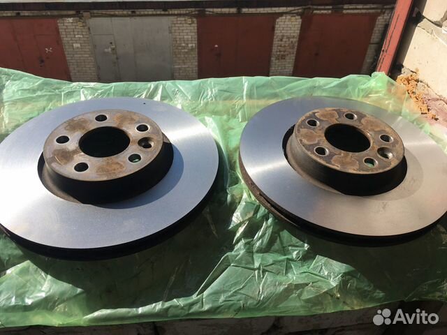 Передние тормозные диски Land Rover Freelander 2