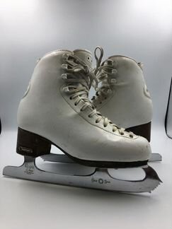 Профессиональные фигурные коньки risport