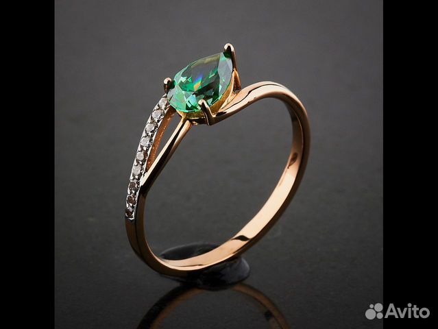 Кольцо из красного золота с алпанитом и фианитами