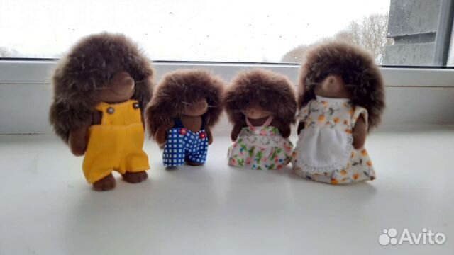 Фигурки sylvanian families ёжики