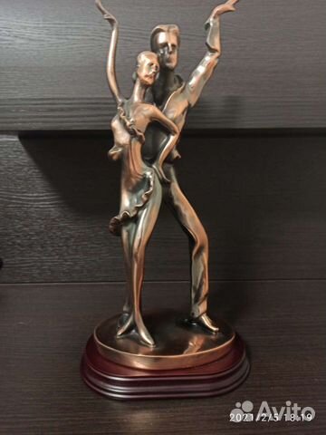 Статуэтка интерьерная