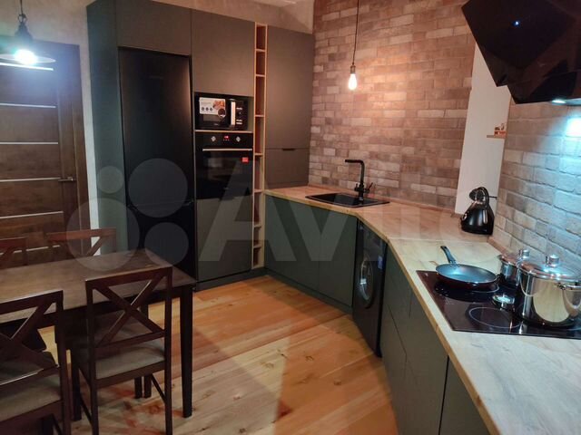 3-к. квартира, 80 м², 4/8 эт.