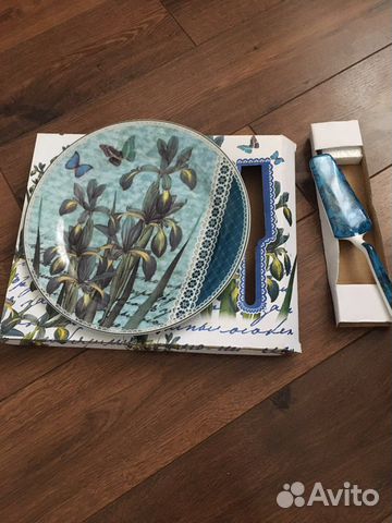 Тарелка с лопаткой для торта