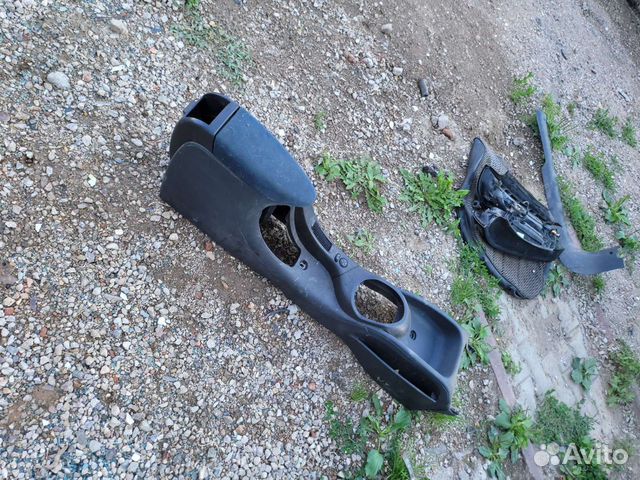 Подлокотник между сиденьями на фиат marea 97г