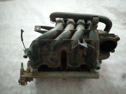 Впускной коллектор от 1.4л 16кл