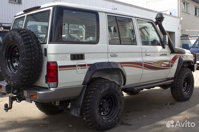 Расширители арок Toyota Land Cruiser 76 (07+) RA