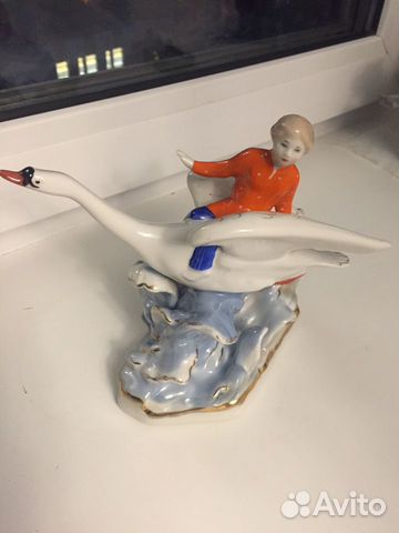 Статуэтка Иванушка на лебеде Дулево