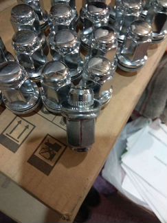 Колесные гайки