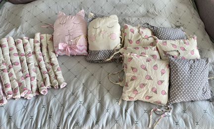 Бортики-подушки в кроватку (фэнс-бортики)