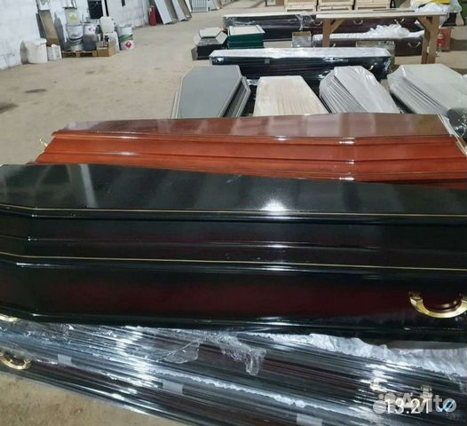 Гроб лакированный 4 гранный, 6 гранный