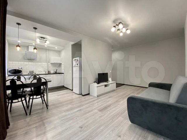 2-к. квартира, 43 м², 2/5 эт.