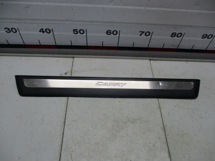 Накладка порога передняя правая Toyota Camry XV50/XV55