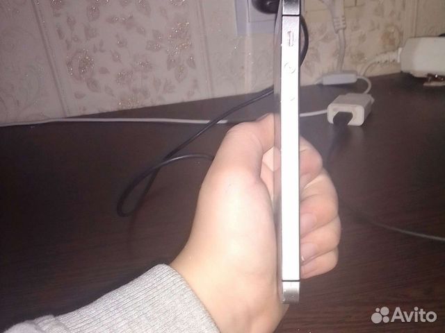 Телефон iPhone 5s