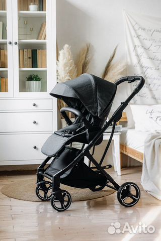 Прогулочная коляска с реверсивным блоком