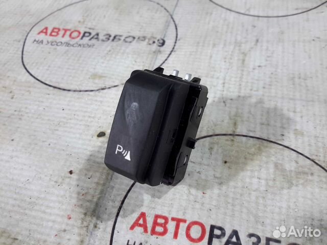 Кнопка парктроника Renault Fluence