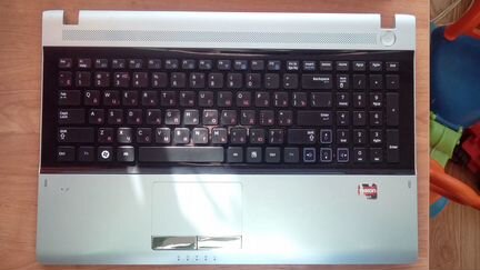 Корпусные детали Samsung RV515