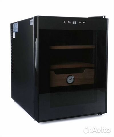 Электронный хьюмидор Howard Miller на 250 сигар (н