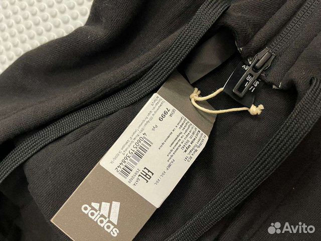 Спортивный костюм adidas