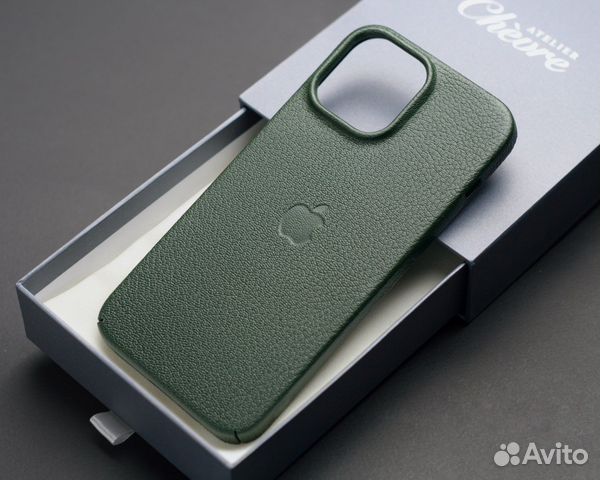 Кожаный чехол на iPhone 14 Pro Max plus