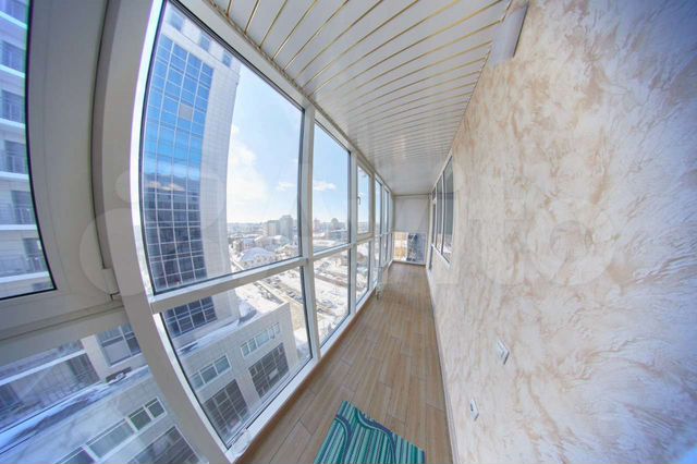 2-к. квартира, 80 м², 8/12 эт.