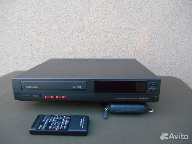 Видеомагнитофон 