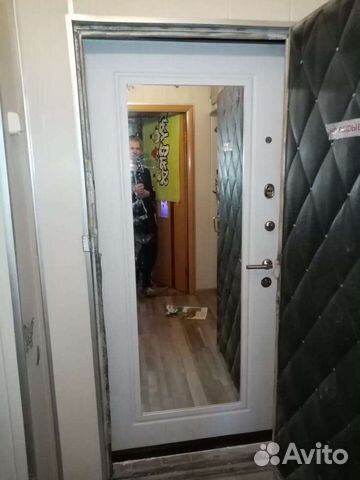 Дверь входная металлическая с зеркалом хв-41