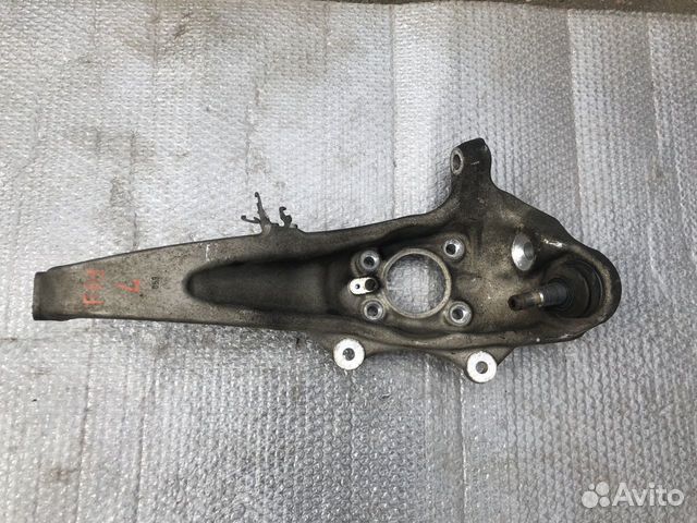 Кулак передний левый BMW 7 F01 F02 08-12