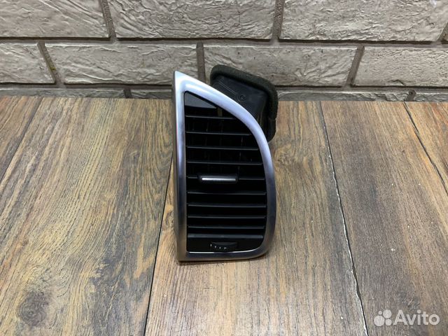 Audi Q7 (4L) Дефлектор воздушный LH