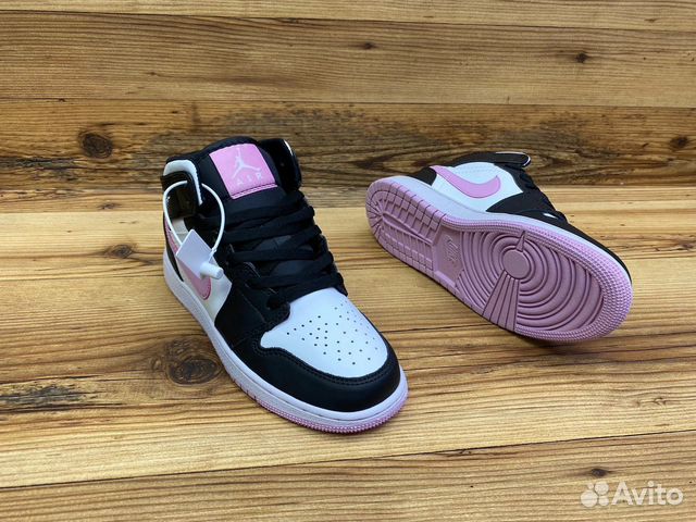 Кроссовки Nike Air Jordan 1 Mid “Arctic Pink”