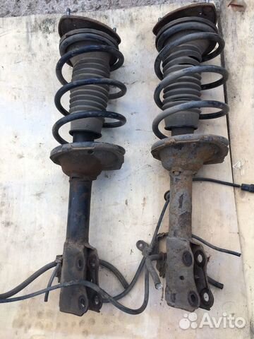 Стойки Левая и правая на джили мк