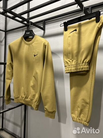 Спортивные костюмы