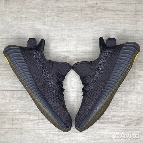 Кроссовки adidas yeezy