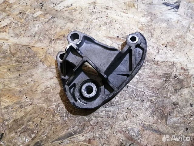 Кронштейн МКПП Мазда 3 BK 1.6