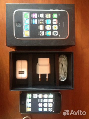 iPhone 3g 8gb black + dock station