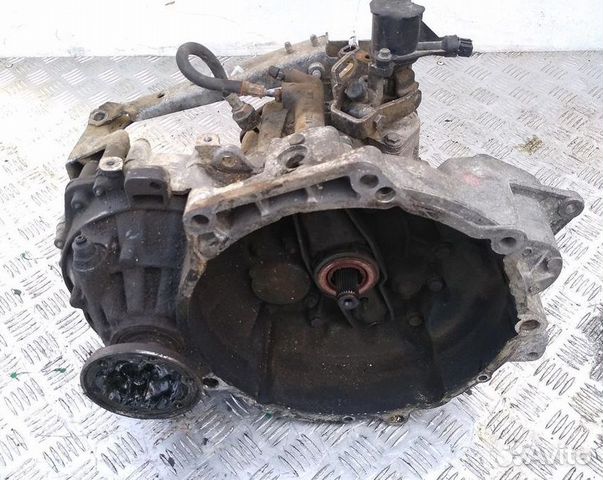 МКПП Volkswagen Passat B, 1.8л. бензин AGC