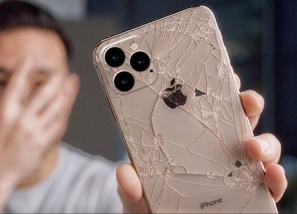 Замена дисплея/стекла/аккумулятора/камеры iPhone