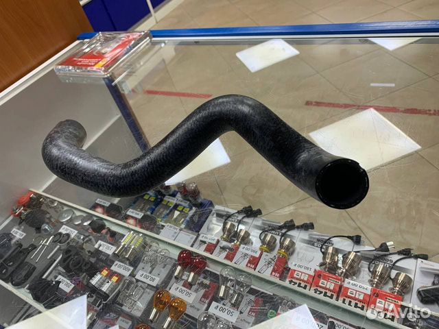 Патрубок радиатора к термостату Opel Astra H