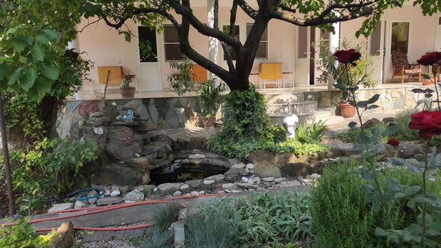 Комната 30 м² в 4-к., 2/2 эт.